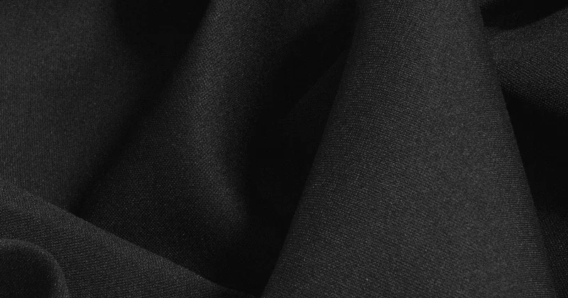 Matière noire et énergie noire : des contraintes plus serrées, pas de réponse